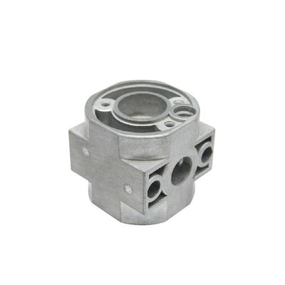 Met behulp van een CNC-bewerkingsproces en een CNC-draaimachine